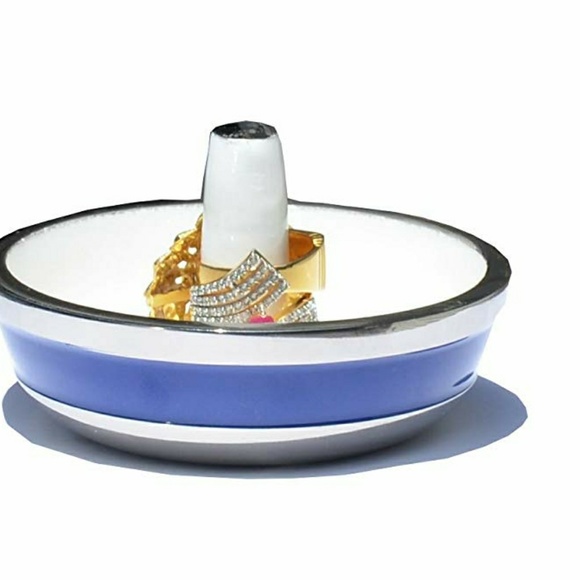 Engagement Ring Holder Dish - Picture 3 of 4